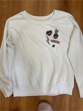 Hollister White Pullover Sweatshirt with Colorful Patch Accents Sz L